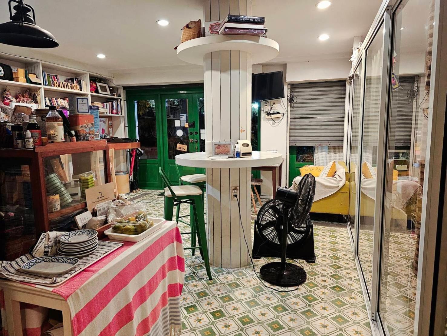 Ratana Boutique Hostel Bangkok Ngoại thất bức ảnh